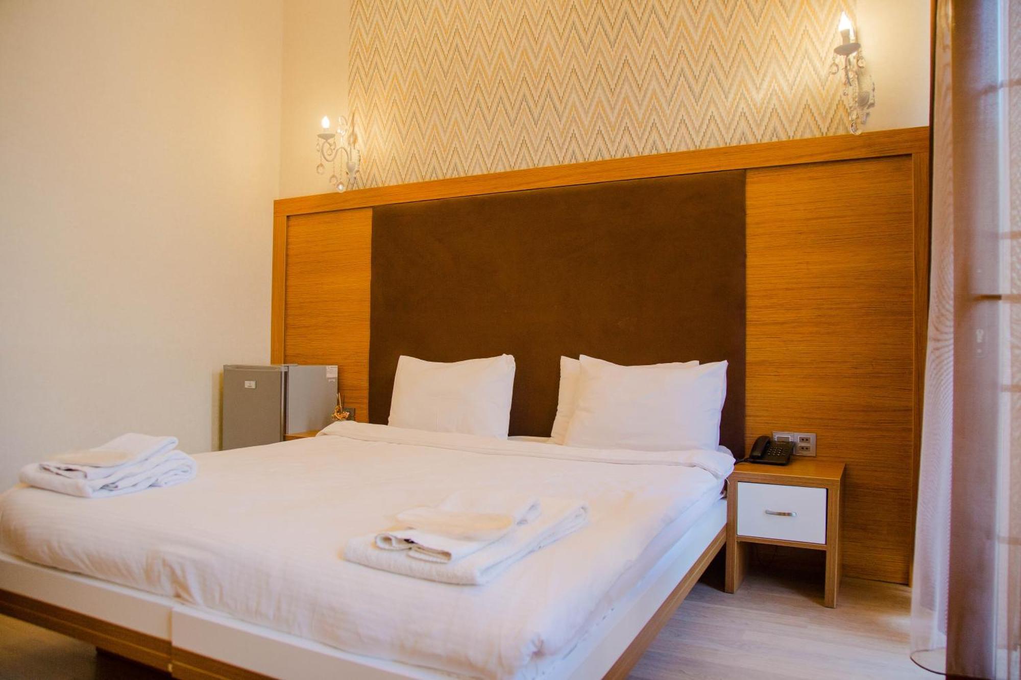 Solo Boutique Hotel Баку Екстериор снимка