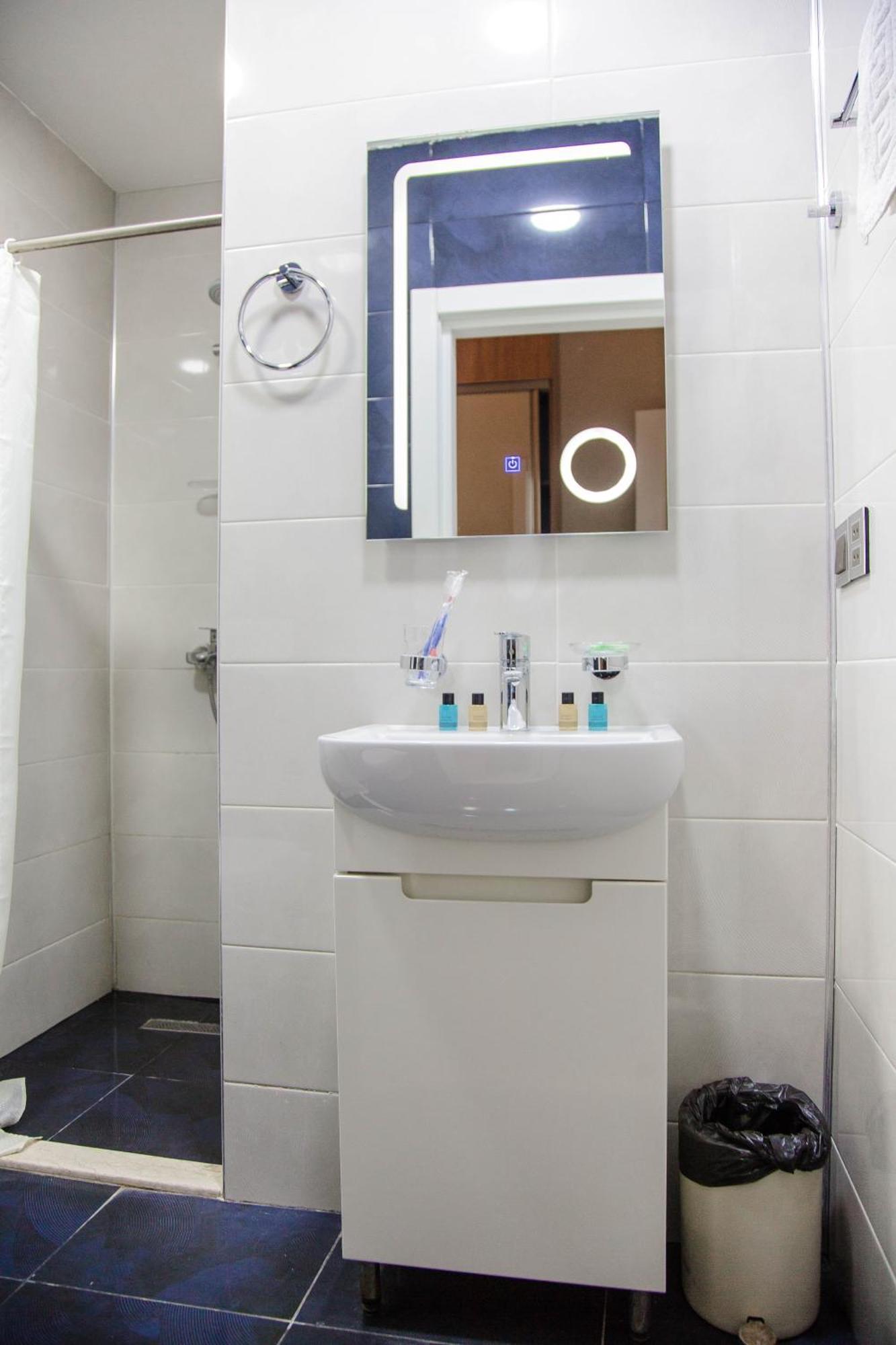 Solo Boutique Hotel Баку Екстериор снимка