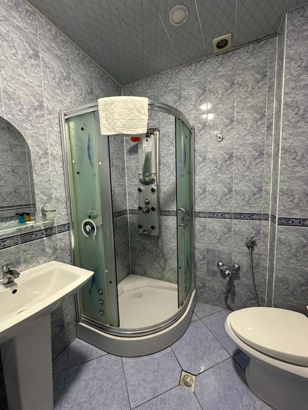 Solo Boutique Hotel Баку Екстериор снимка